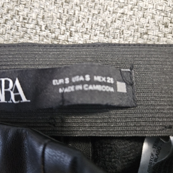 Zara Black Faux Leather Side Zip Ankle Legging Pants sz S - Picture 5 of 11